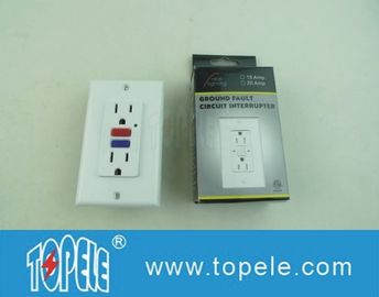 LED 표시등이 있는 125V 변조 방지 상용 듀플렉스 GFCI 용기