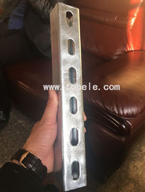 핫 디프 젤리화 스틸 슬롯 유니스트루트 채널 41X 41MM 도로를 지원